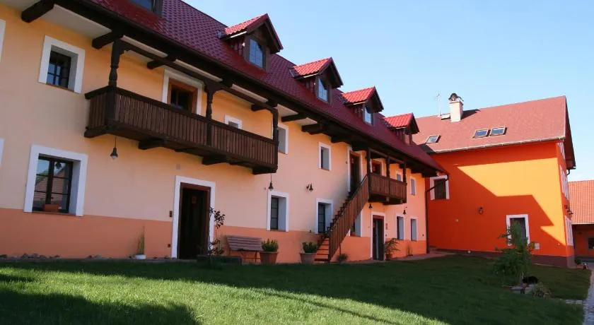 Podřipská Farma - Image 1