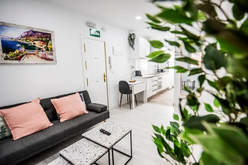 Encantador apartamento en Barajas by beBalmy - Image 1