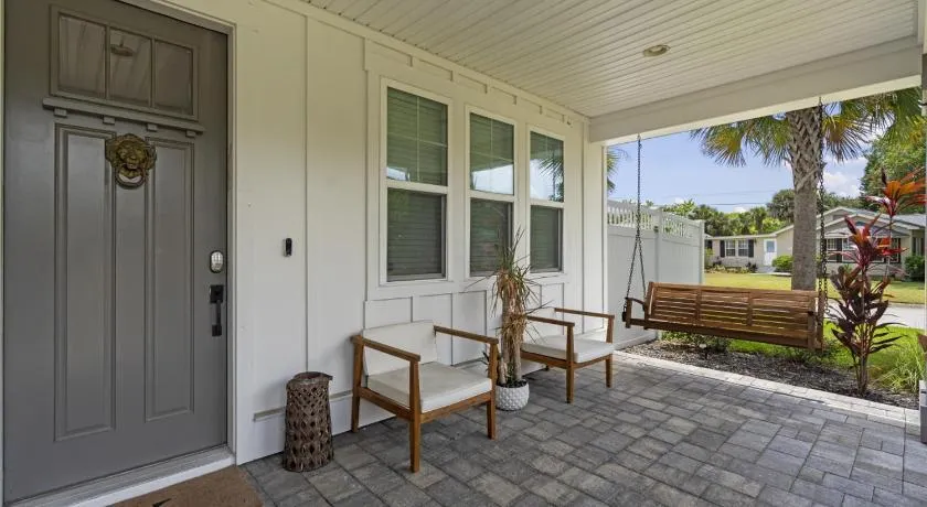 The White House Island,Beach,Hot Tub,Downtown - Image 1