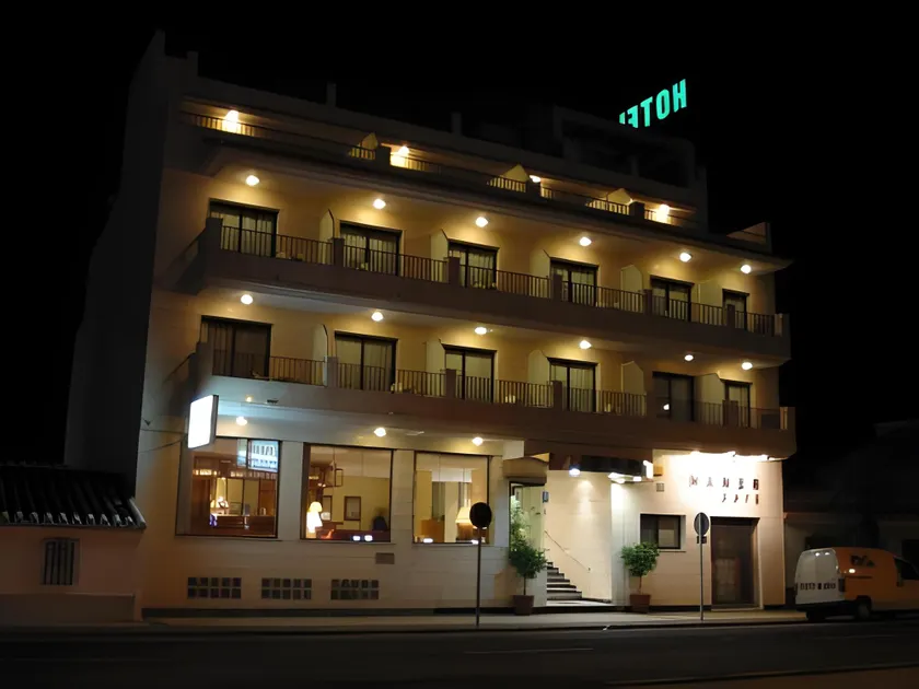 Hotel el Paraiso - Image 1