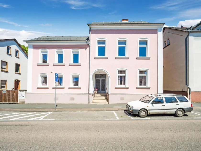 Pleasant Holiday Home in Bad Camberg near Forest - Image 1