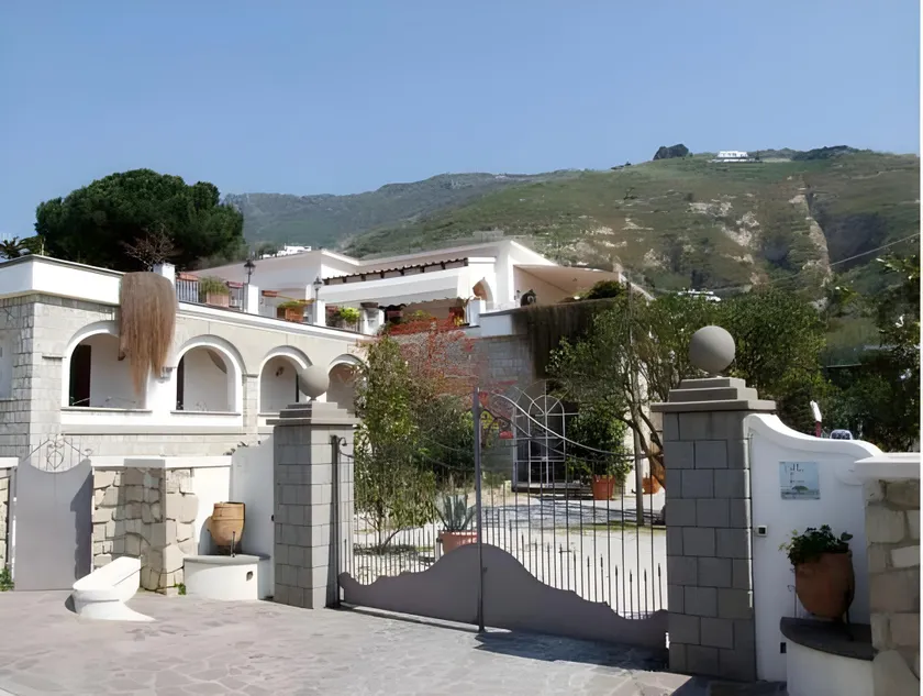 Tenuta Villa Tara - Image 1