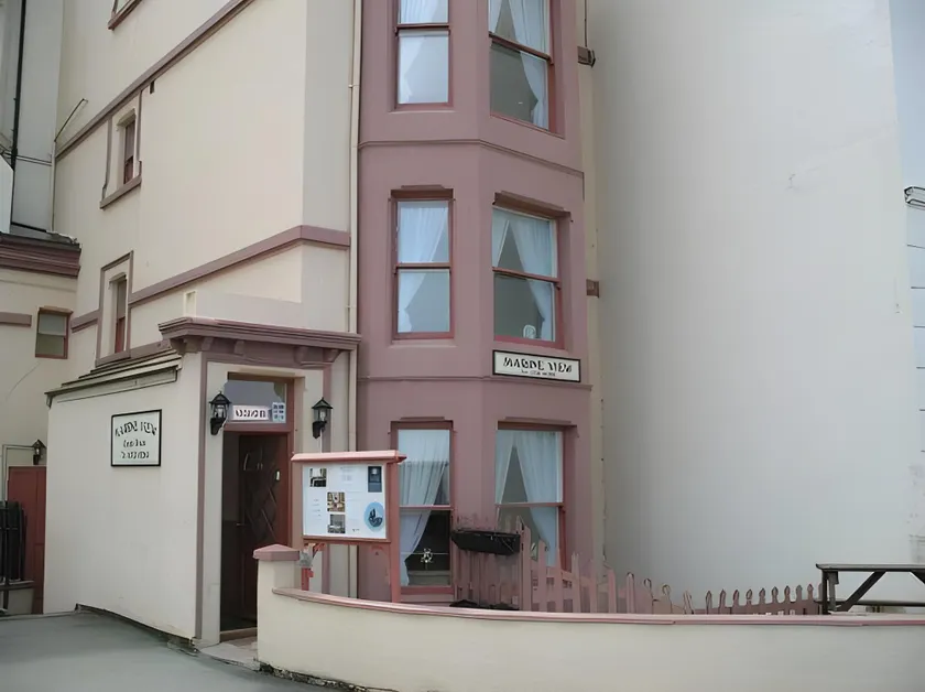 Marine View Guest House - Image 1