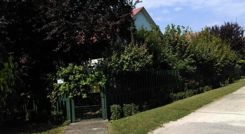 Fesztivál Nyaralóház - Image 1