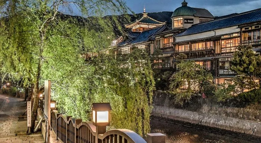 K's House Ito Onsen - Historical Ryokan Hostel - Image 1