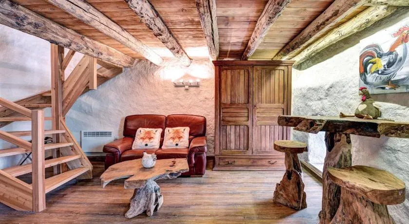 LA FERME de BELLINE Chalets ou Gîtes - Image 1