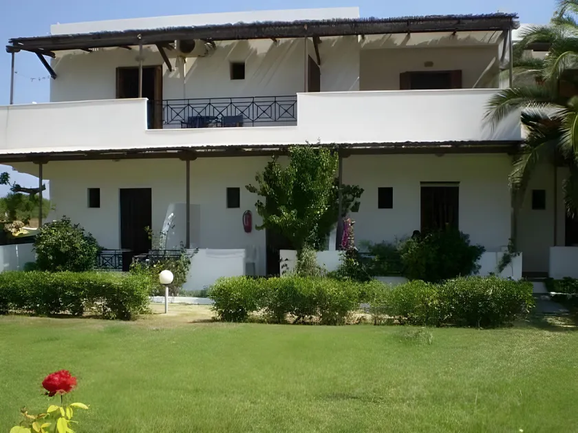 Meroi Studios Molos - Image 1
