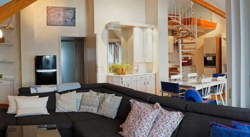 Große, helle Wohnung für bis zu 6 Personen - Image 1