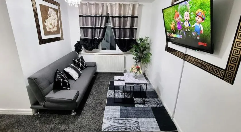 *5SM* Setup for your most relaxed & amazing stay + Free Parking + Free Fast WiFi * - Image 1