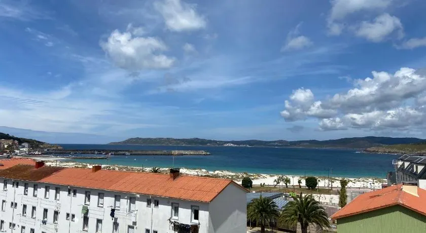 Apartamento en primera línea de playa en Laxe - Image 1