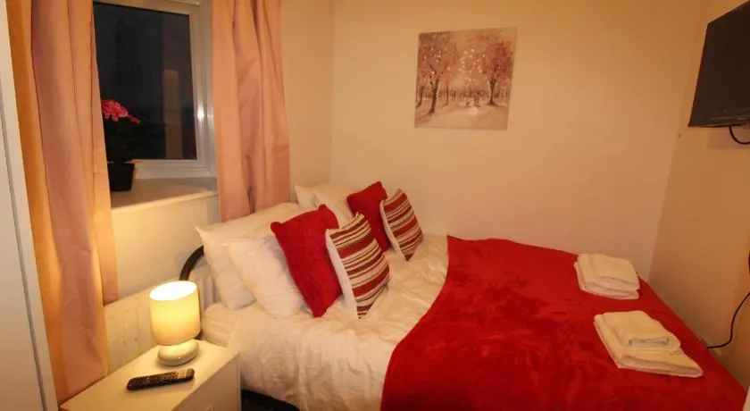Stirling House Sheffield by Smart Corporate Stays - Image 1