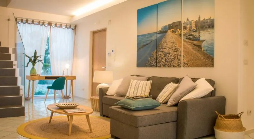 TD Villa Ponente Luxury Villa with Sea View Pool - Image 1