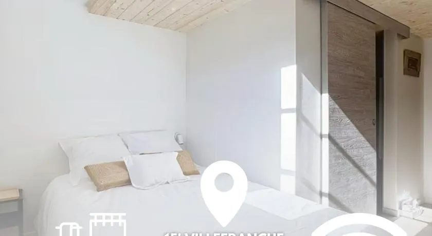 Fleurie - Anse Centre - Chambre et Salle de bain WC privée - Cuisine partagée - Image 1