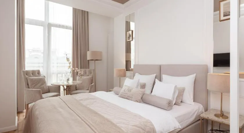 AVANTI Home - Image 1