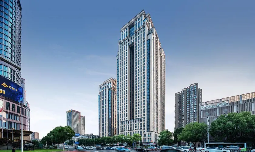 Four Seasons Carme Hotel - Image 1