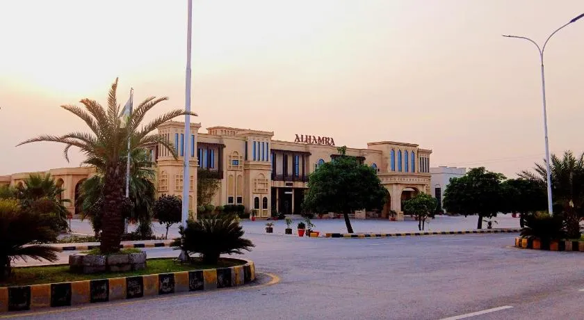 Alhamra Hotel - Image 1
