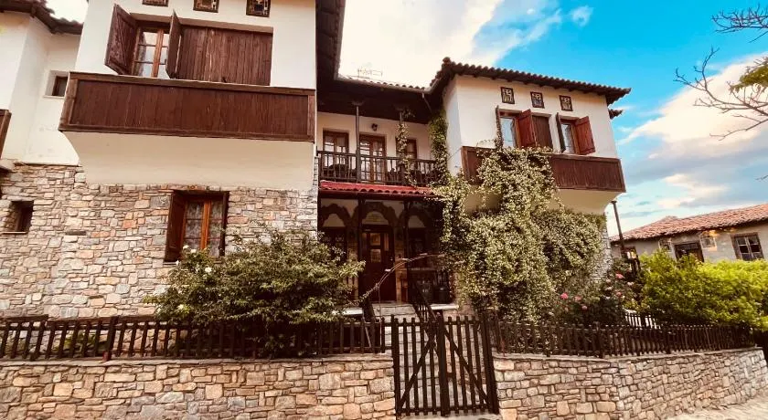 9mouses Chasiotis Guest House - Image 1