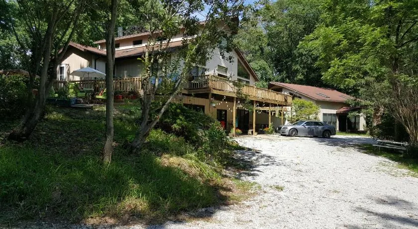 Tortuga Inn - Image 1