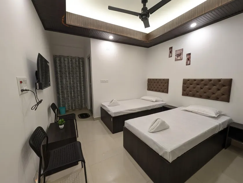 Ridge View Homestay - Image 1