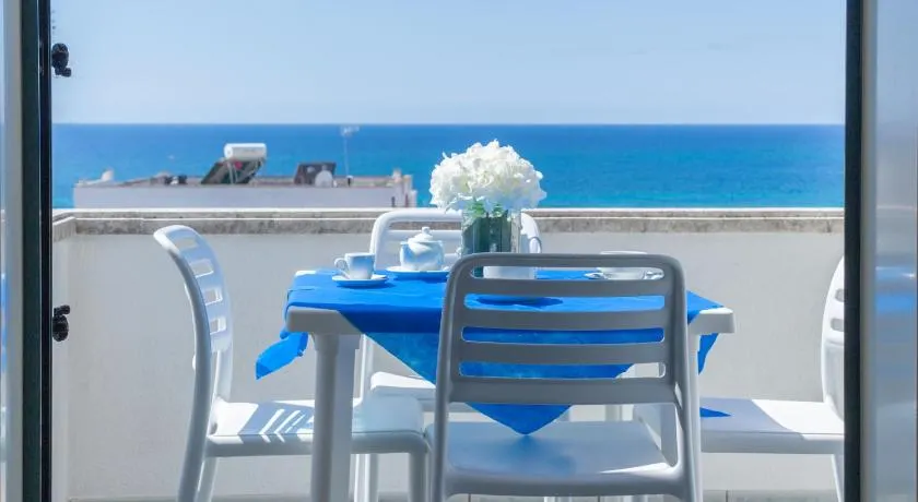 Spiaggia Bianca Apartments - Image 1