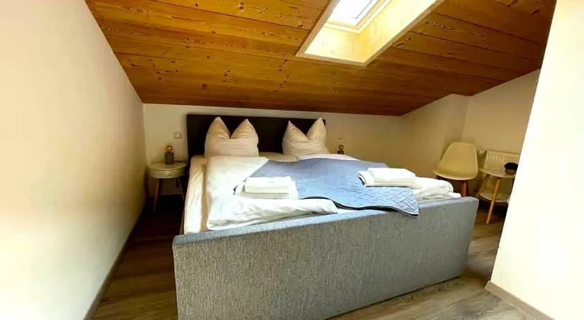 Gemütliche Ferienwohnung im DG am Tegernsee - Bergblick, Ruhe & ganz viel Platz - Image 1