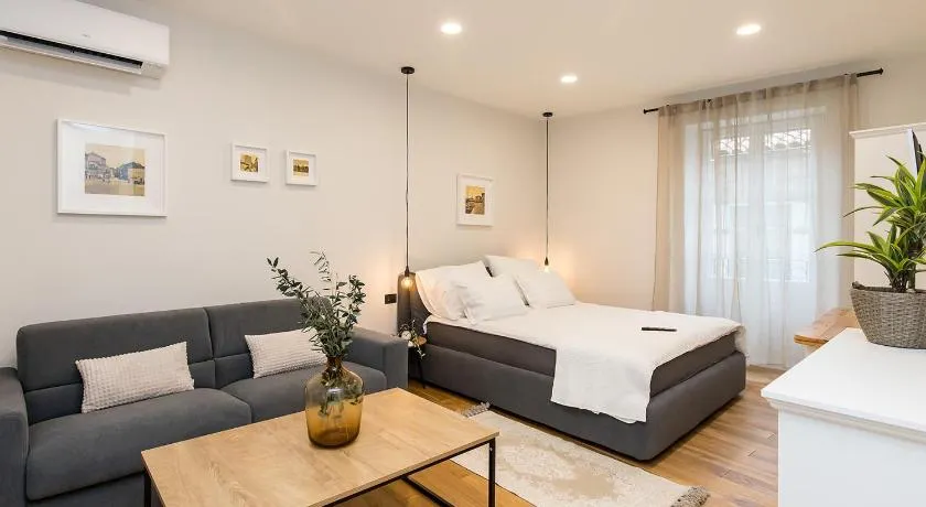 NEWPremium Suite Šinjorina, Historical City Centre - Image 1