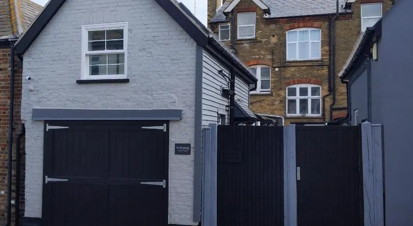 Old Garage Cottage - Beautiful Bijou Cottage close to Deal Beach ! - Image 1