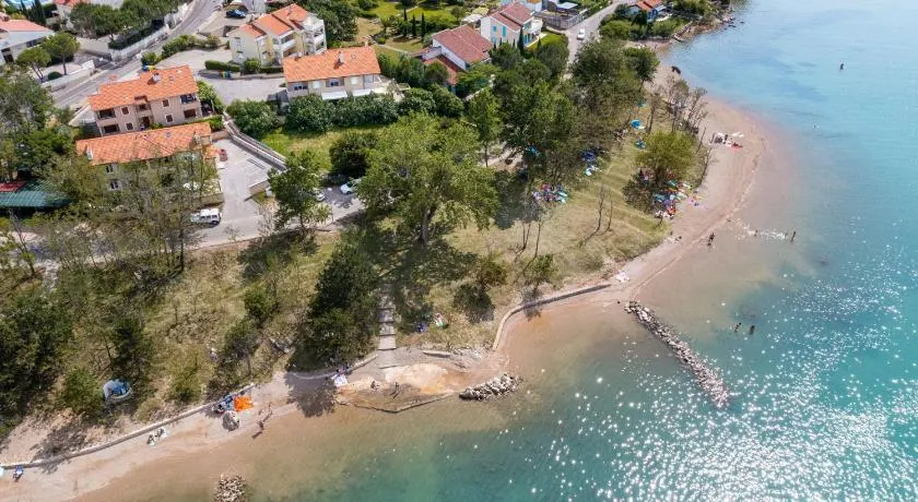 Seafront Maris by EL-PI TOURS - Image 1