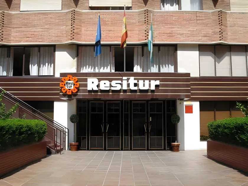 Apartamentos Resitur - Image 1