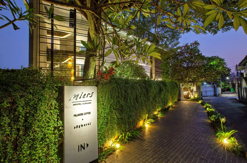 Miers Kuningan, ARTOTEL Curated - Image 1