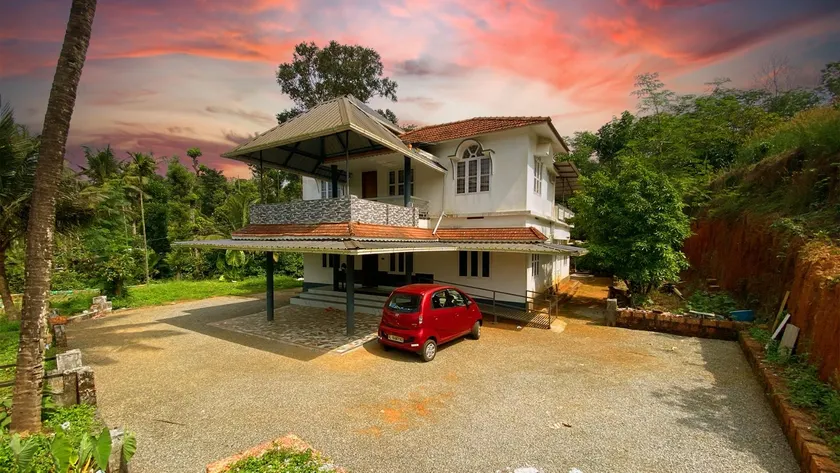 Karmalhills Homestay - Image 1