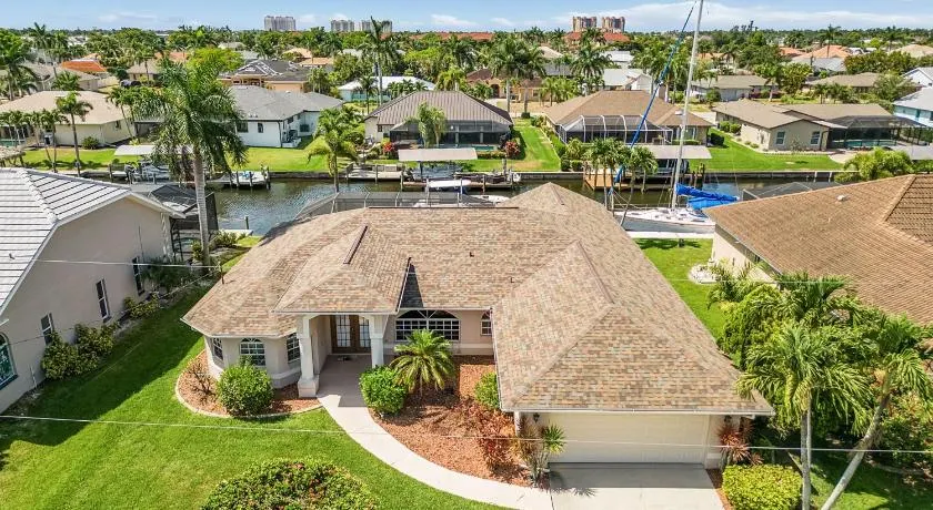 Key Largo SW Cape - waterfront private home locally owned & managed, fair & honest pricing - Image 1