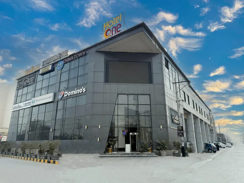 Hotel One Gujranwala - Image 1