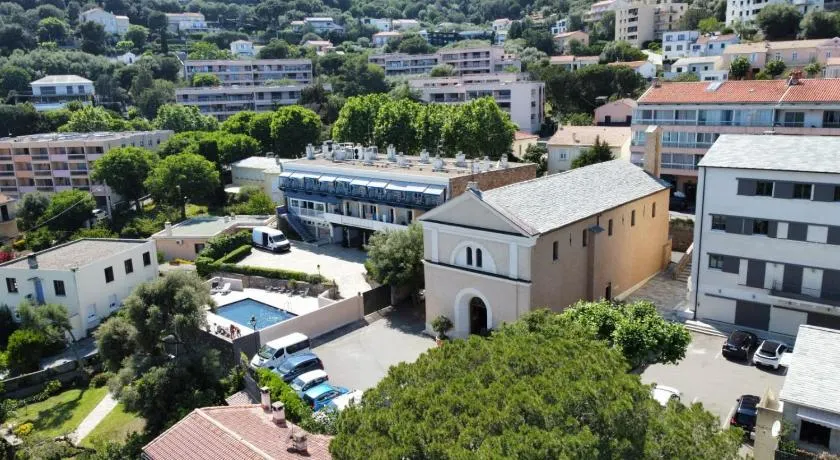 Hotel Cyrnea - Image 1