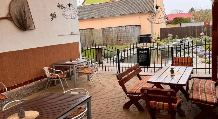 Rybářská restaurace a penzion u Horáků - Image 1