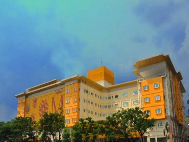 M Suites Hotel - Image 1