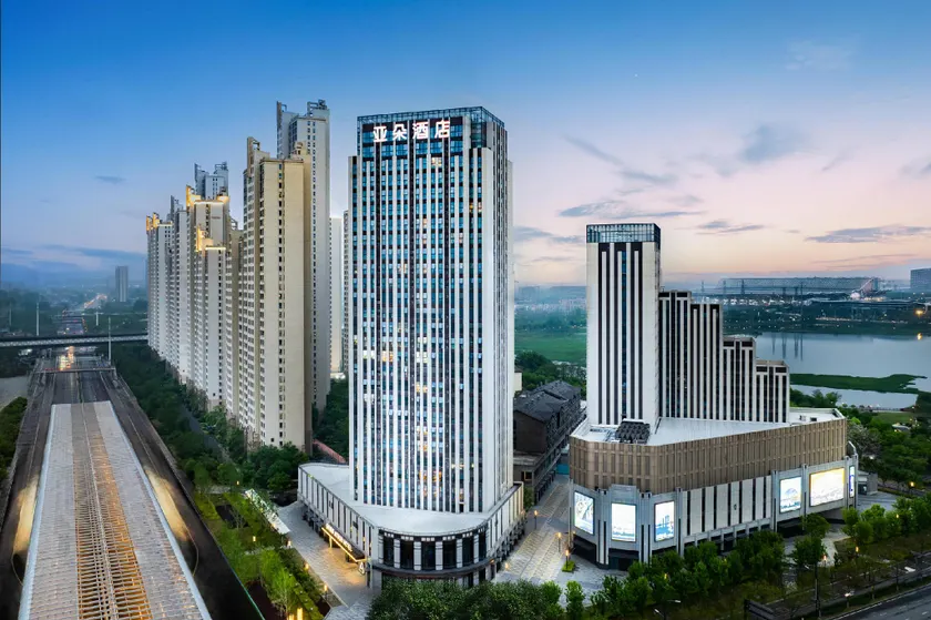 Atour Hotel Yangchun Lake Wuhan High Speed Rail Station - Image 1