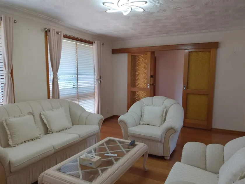 Charming 3-BR Holiday Home Near Werribee Park - Image 1