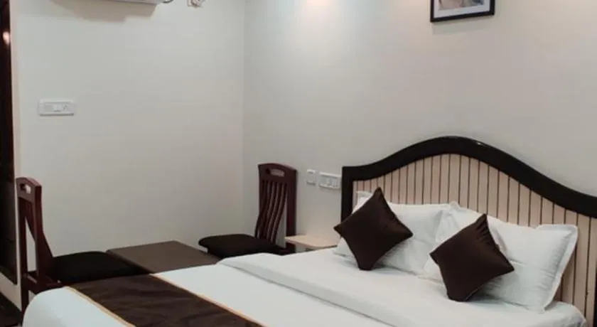 Rmc travellers inn - Image 1