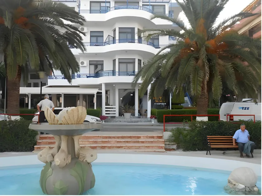 Hotel Ari - Image 1