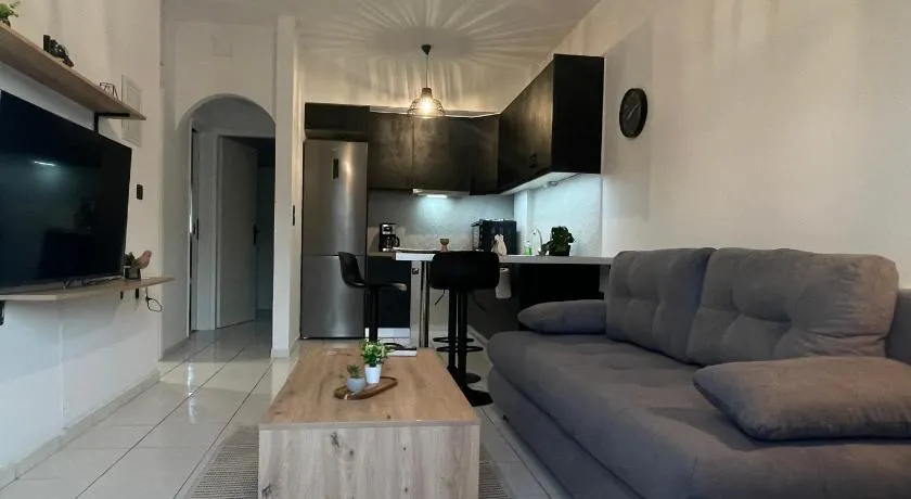 Obsidian Urban Suite , next to Heraklion Airport - Image 1