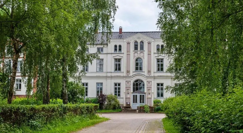 Herrenhaus Marienhof - Image 1