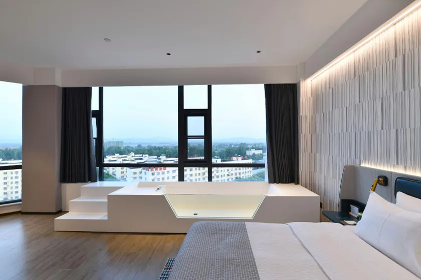 Wanda Moments, Pingdingshan Lushan - Image 1