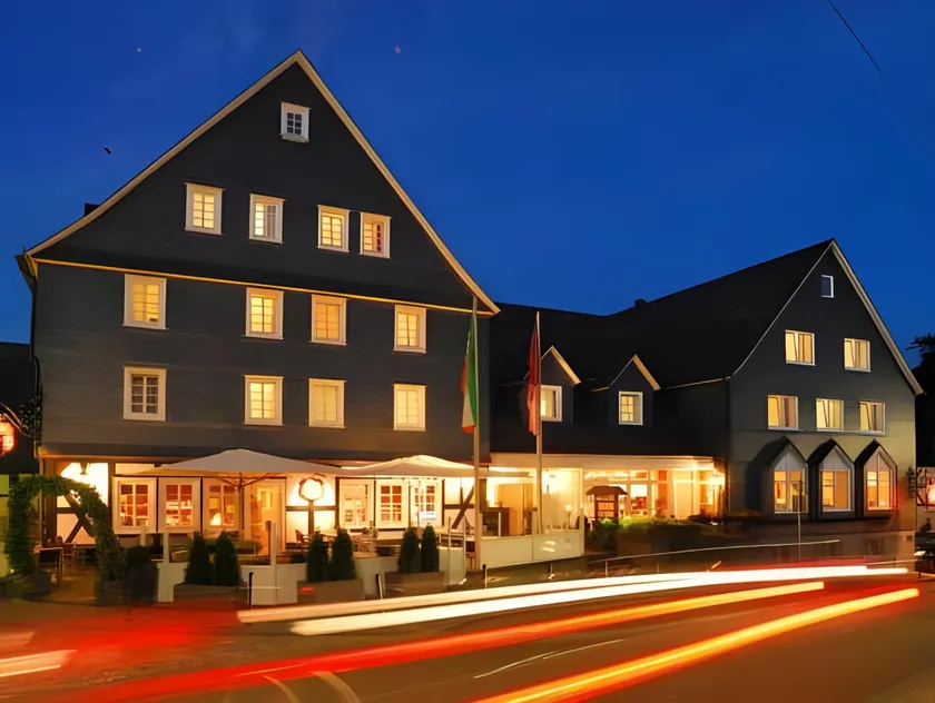 Hotel zur Altstadt - Image 1