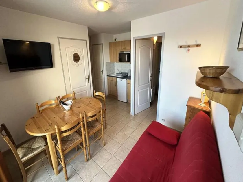 Apartment in Réallon near Ski Resort - Image 1