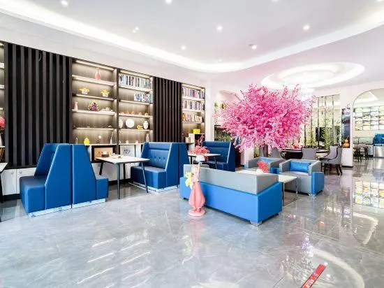 Dalian Manhai Tingtao Hotel - Image 1
