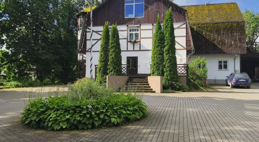 Baltakmeņu muiža - Image 1