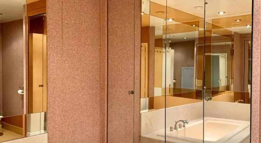 Chambre double et salle de bain - Image 1