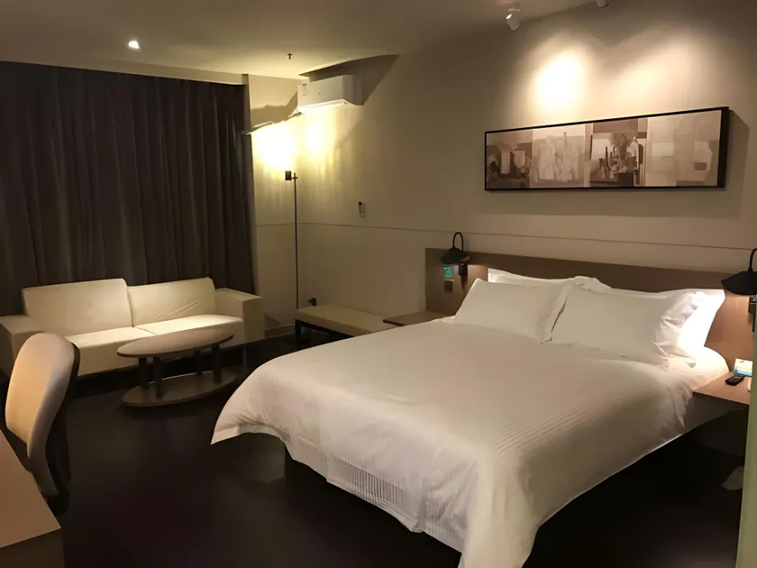 Jinjiang Inn Select Shangyu Wanda Plaza Shaoxing East Station - Image 1