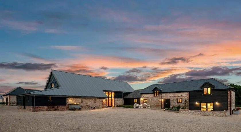 Barrow Hill Barns - Image 1